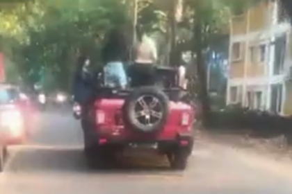 Calangute Thrill-seekers: Female Tourists Raise Eyebrows with Daring Stunts in Open Jeep Joyride