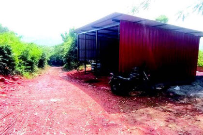 Calangute VP conducts site inspection of illegal hill-cutting at Gauravaddo
