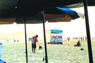 Calangute beach littered, even as lakhs of tourists are due to descend for year-end and New Year festivities