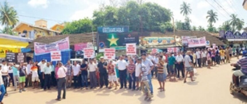 Calangute protests against bad roads 1 Calangute protests against bad roads