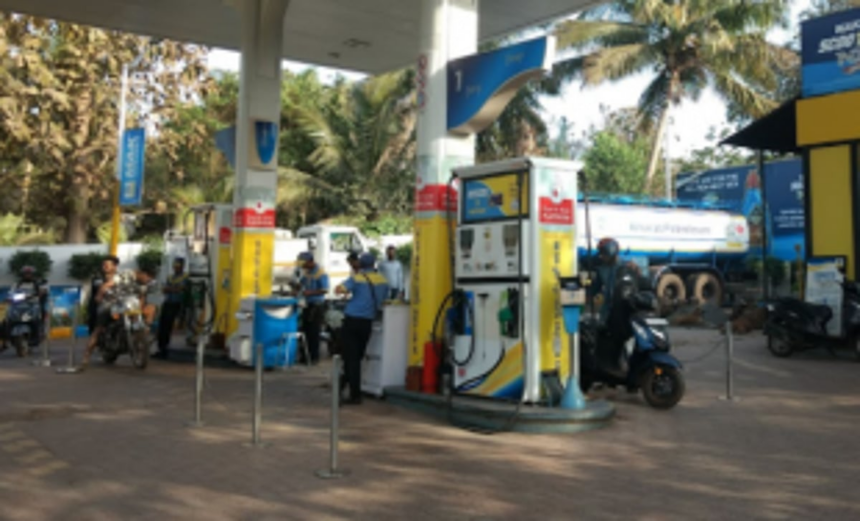 Fuel Supply in Gujarat Remains Stable Despite Temporary Pump Closures 1 Calangute villagers demand petrol pump