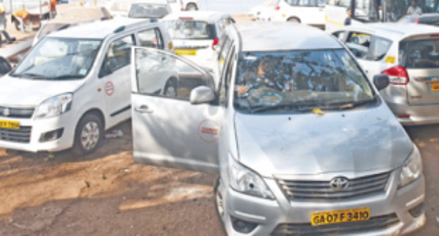 Canacona taxi owners rue their decision to opt for tourism trade 1 Canacona taxi owners rue their decision to opt for tourism trade