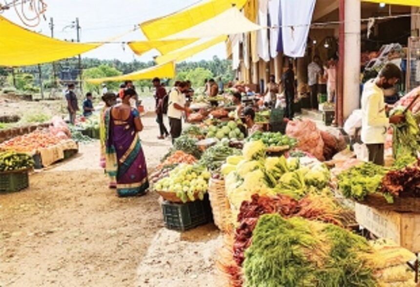 Canacona weekly bazaar reopens to a lukewarm response