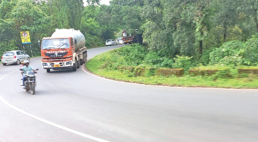 Canconkars oppose highway widening, demand tunnel at Karmal Ghat 1 Canconkars oppose highway widening, demand tunnel at Karmal Ghat