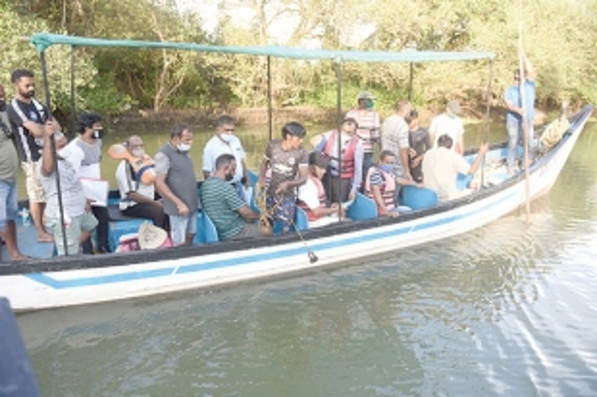 Captain of Ports officials happy  with villagers’ guidance on River Sal