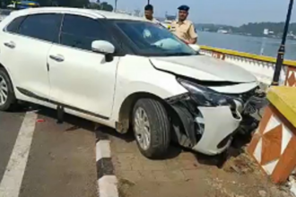 Car Crashes Into Mandovi Promenade Divider in Panjim, Driver Flees the Scene