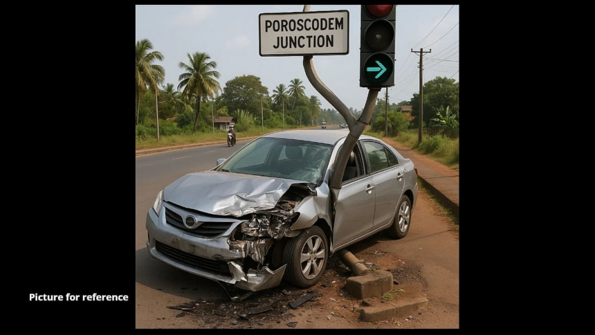 Car Crashes Into Traffic Signal at Poroscodem Junction; Cause Under Investigation 1 Car Crashes Into Traffic Signal at Poroscodem Junction; Cause Under Investigation