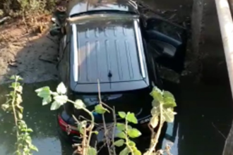 Car falls in Morjim Khind bridge on Sunday night