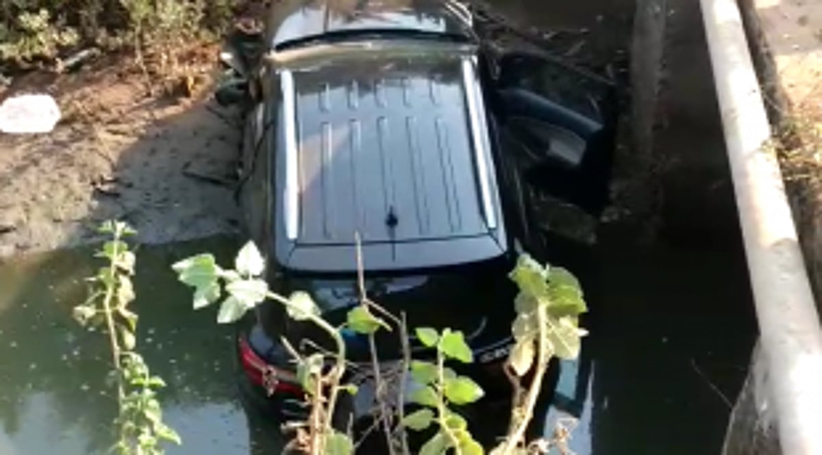 Car falls in Morjim Khind bridge on Sunday night