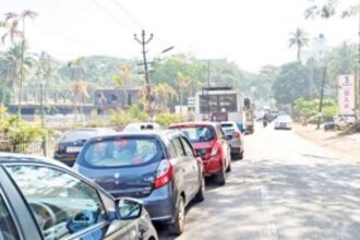 Car rolls down into valley at Chicalim slope, diver escapes unhurt