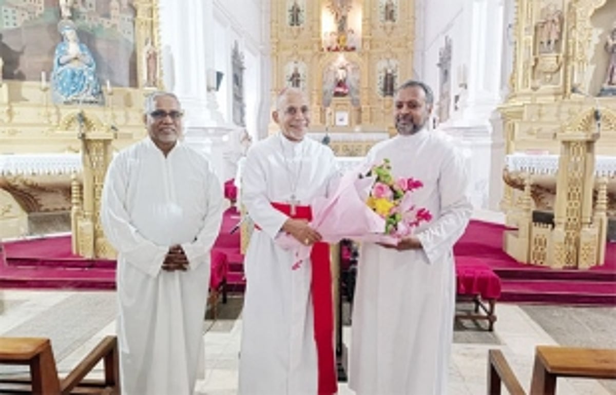 Cardinal Ferrão congratulates new Goan Bishop of Baroda