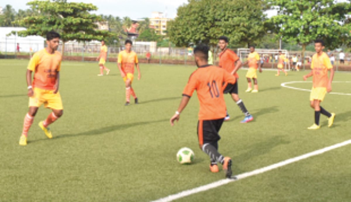 Carmel SC hold SCS Poitomado