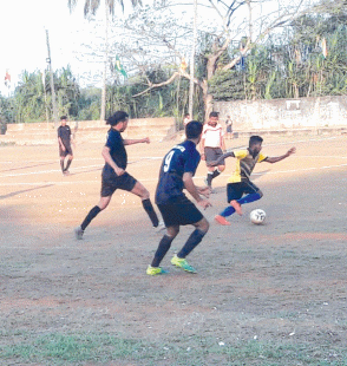 Carmona SC move into semis