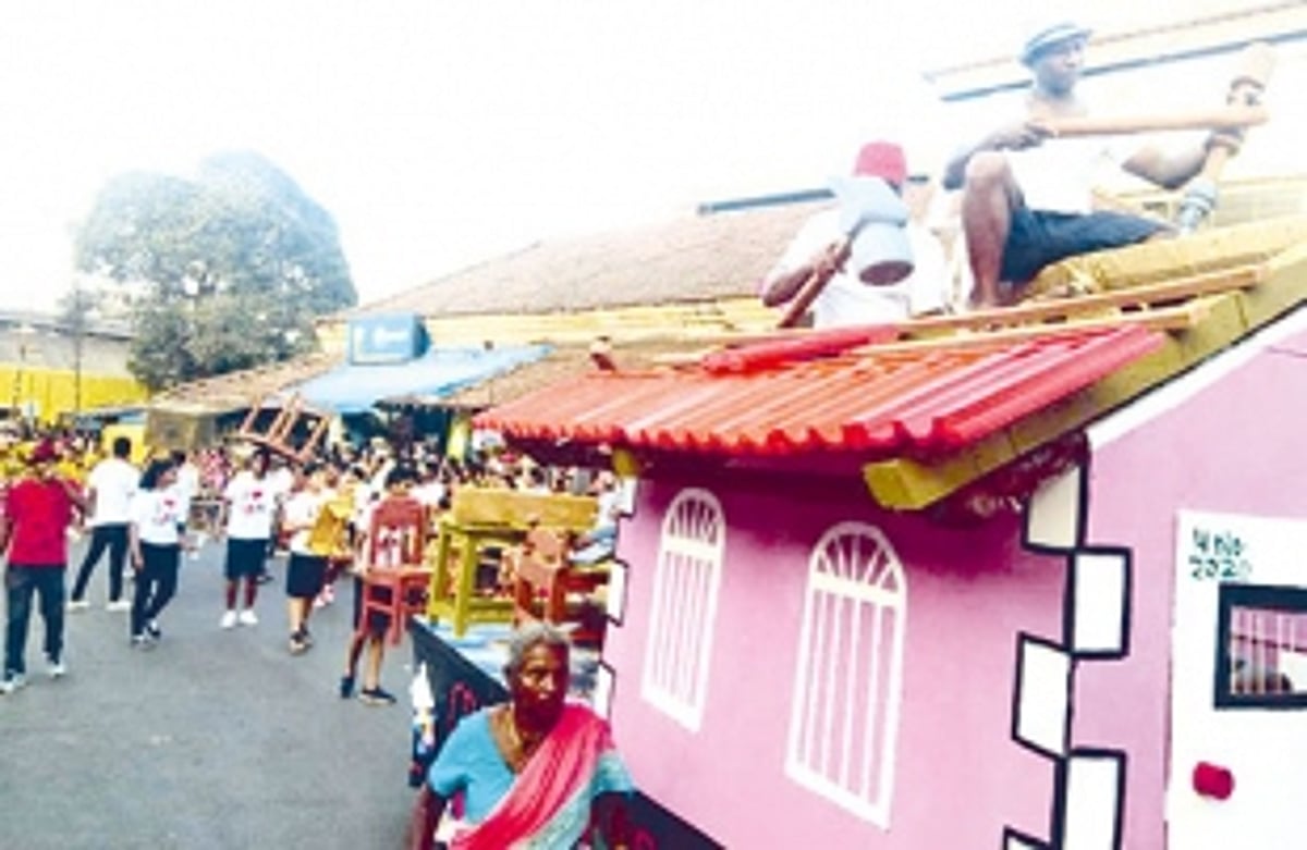 Carnival float parade rocks Curchorem