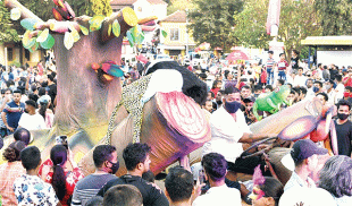 Carnival in Panjim, chaos in Cortalim