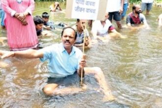 Casarvane villagers remain in water for 5 hrs  to oppose project that will turn Pernem dry