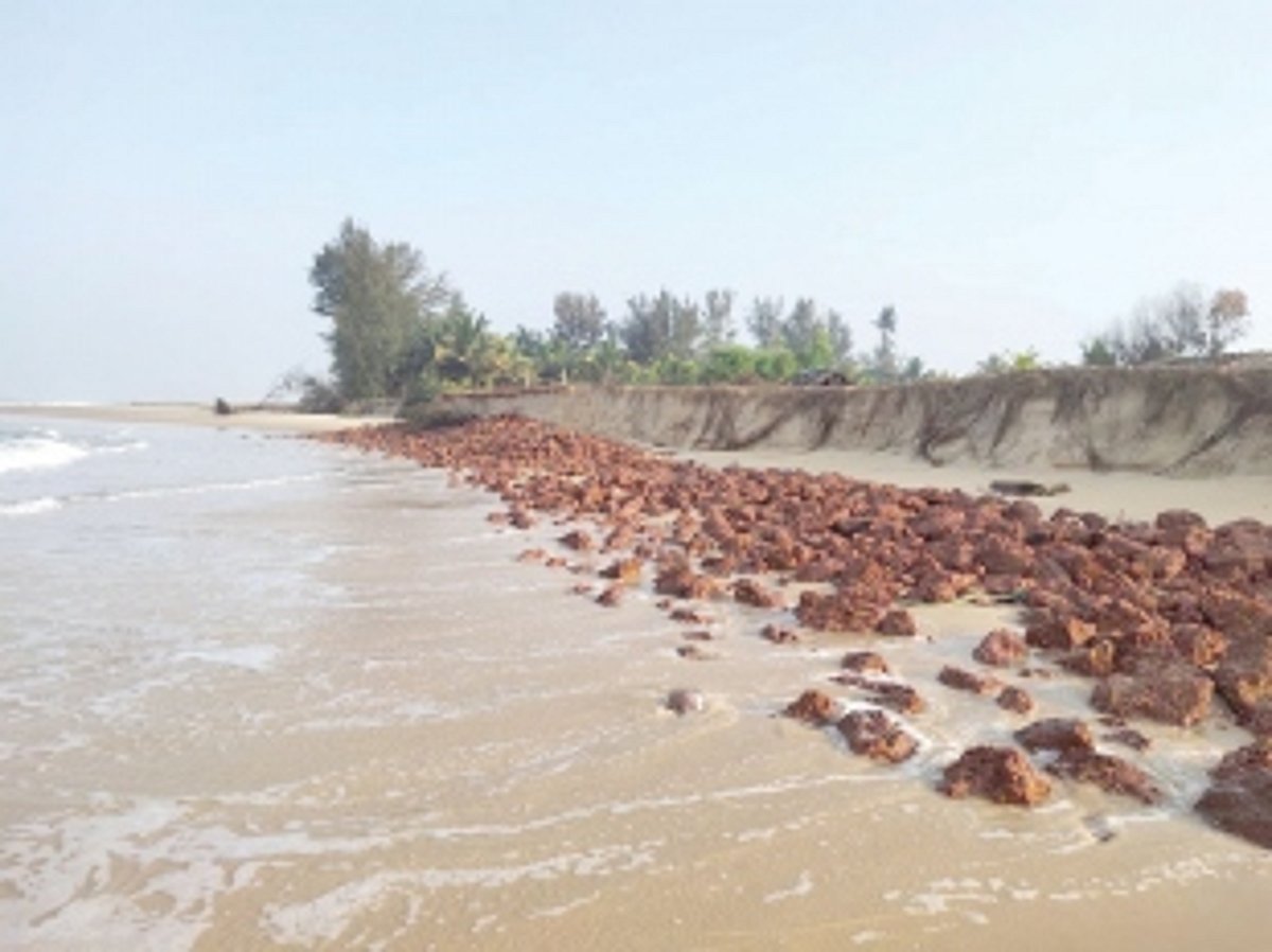 Cavelossim VP seeks corrective steps on Mobor beach sand erosion