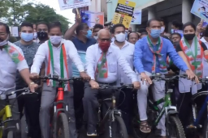 Centre has looted common man by increasing petro prices: Congress