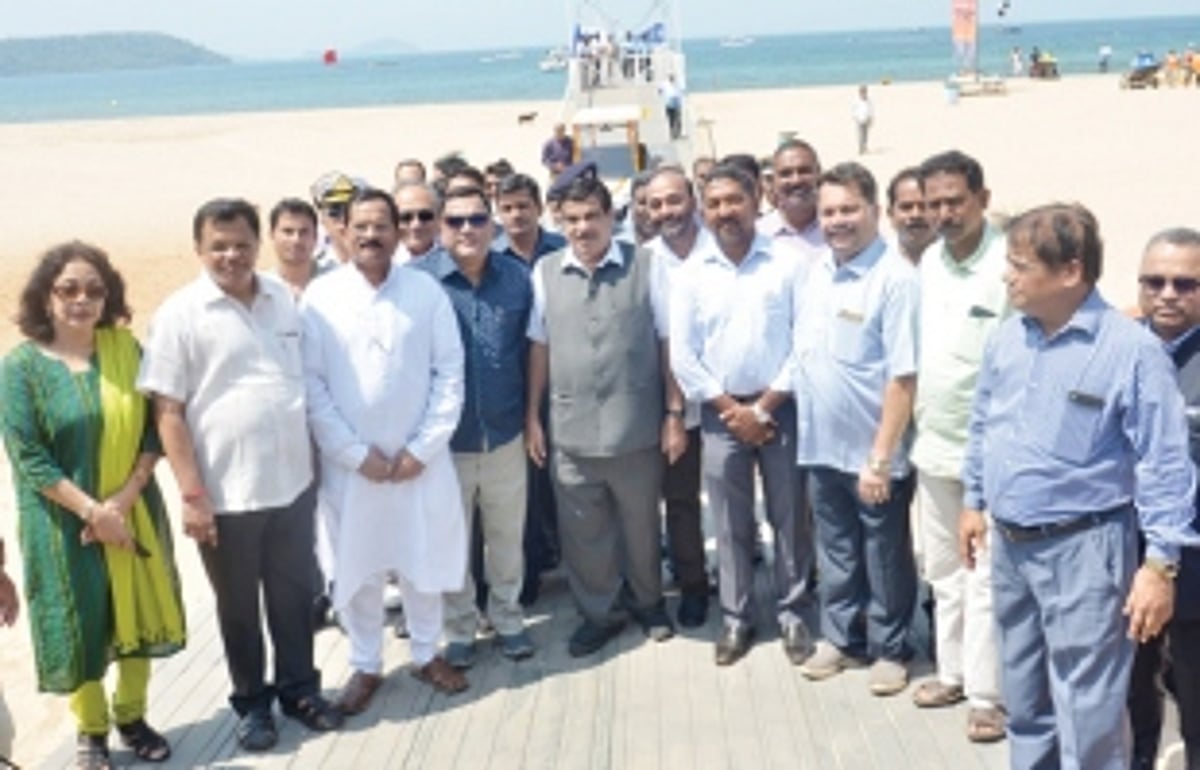 Centre wants to only develop coast, rivers: Gadkari