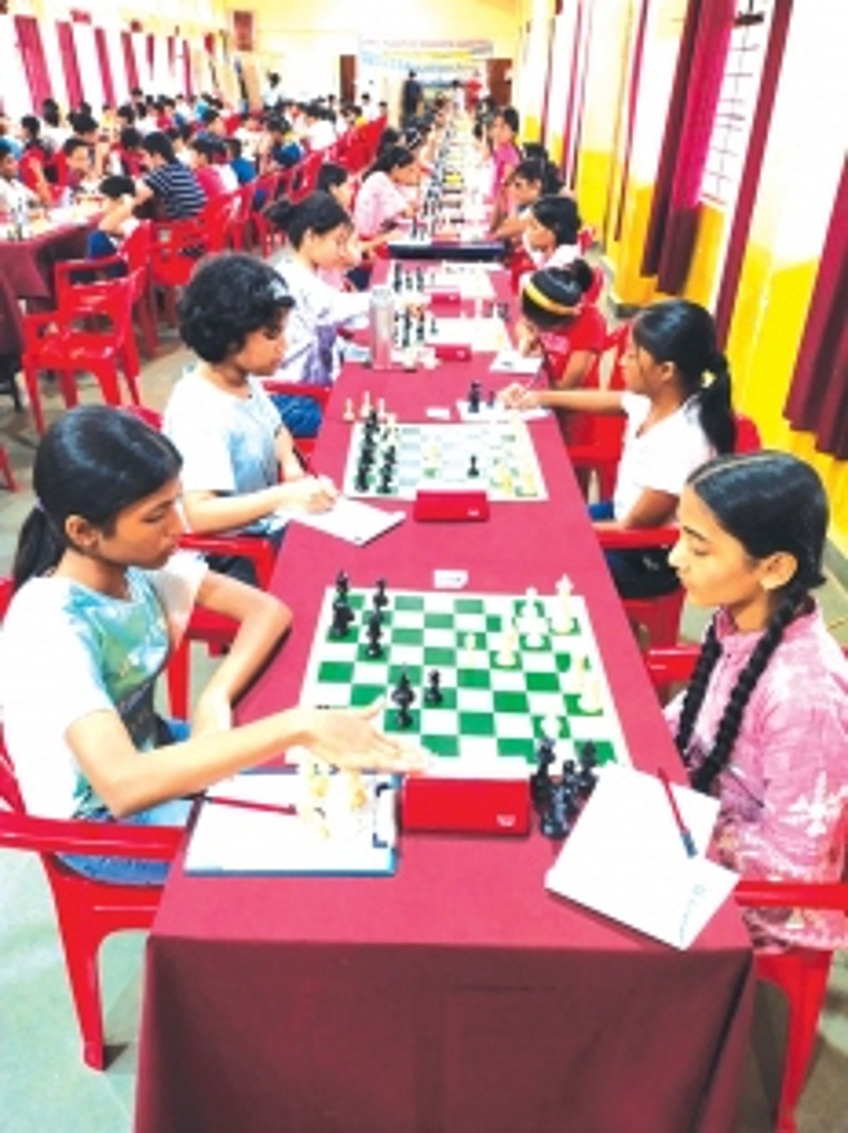 Chaitanya, Aarth , Saras, Shriya, Rachel and Jennica move into second round