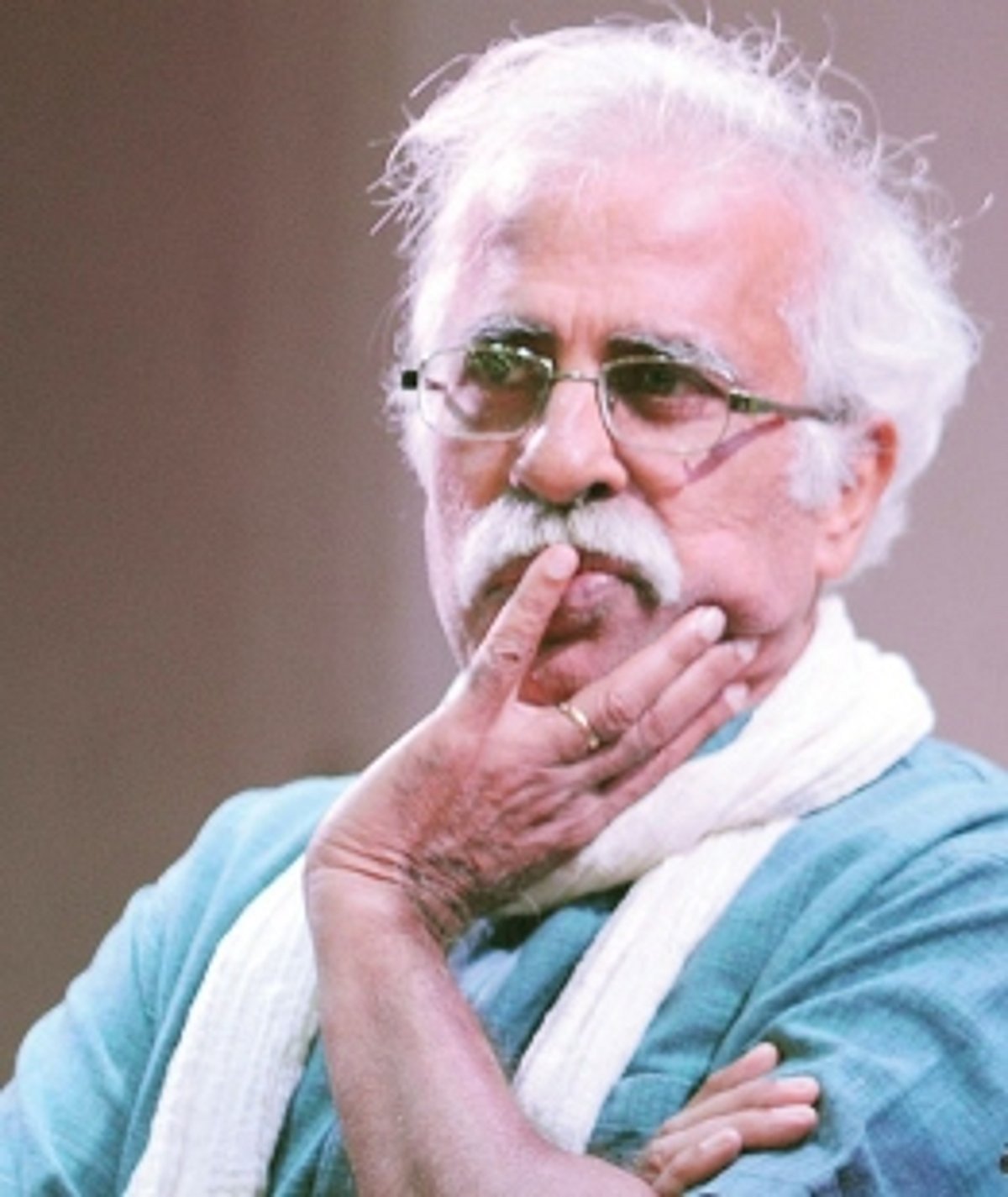 Challenged only illegality of public hearings, clarifies GF