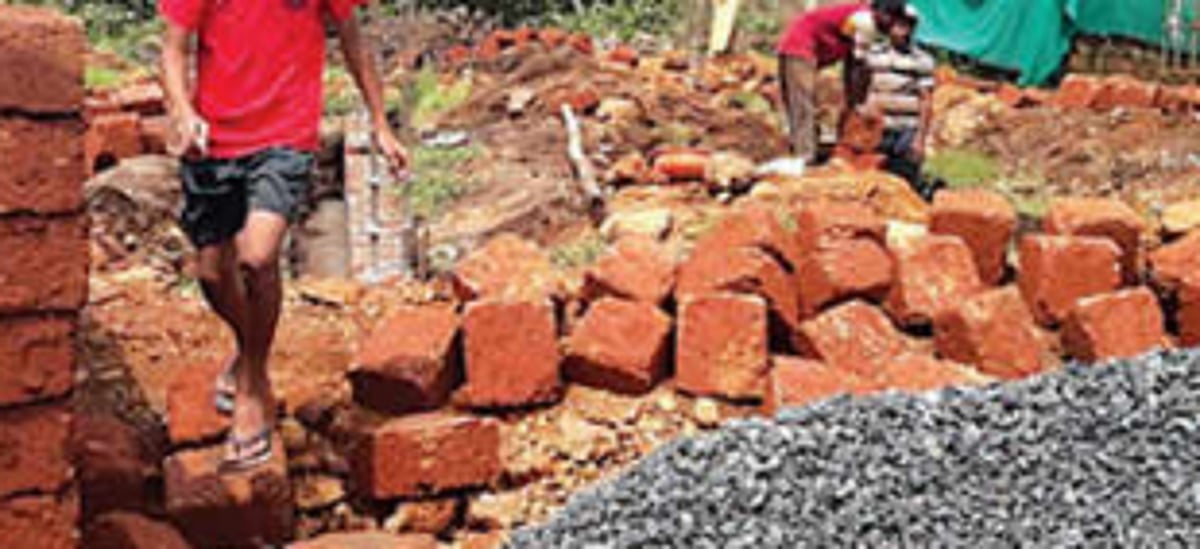 Chandor residents stop  another illegal construction