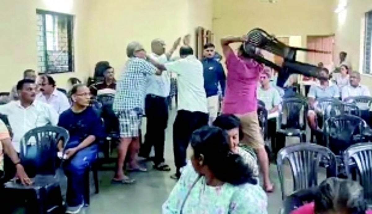 Chaotic scenes, fights witnessed at Navelim gram sabha