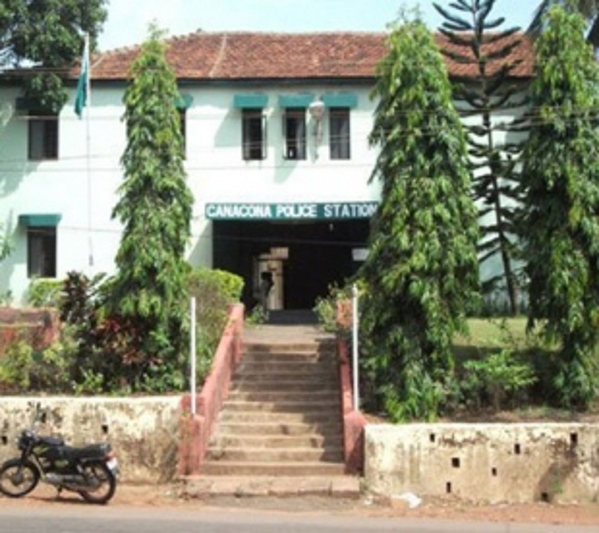 Chapoli duo  booked for  assault