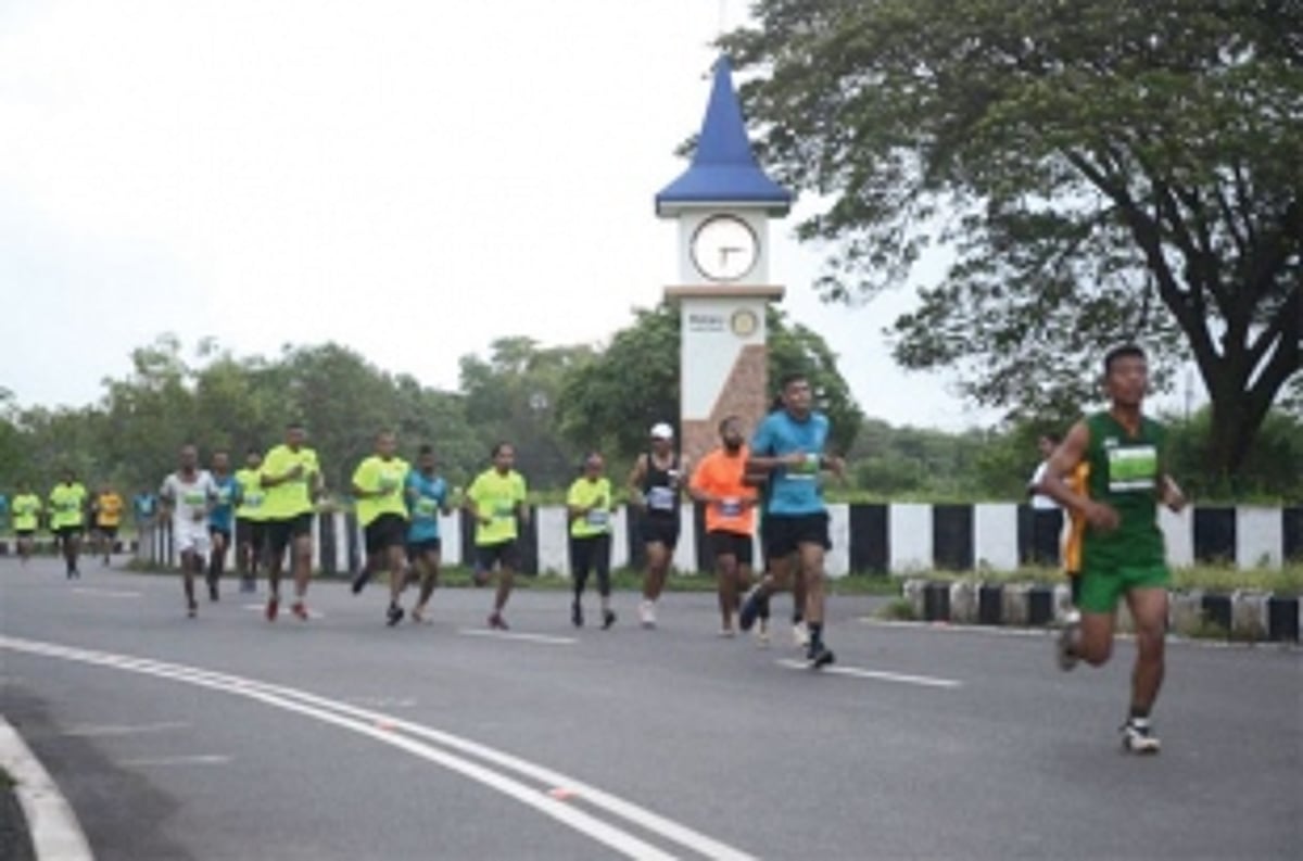 Charity run to support cancer - affected women