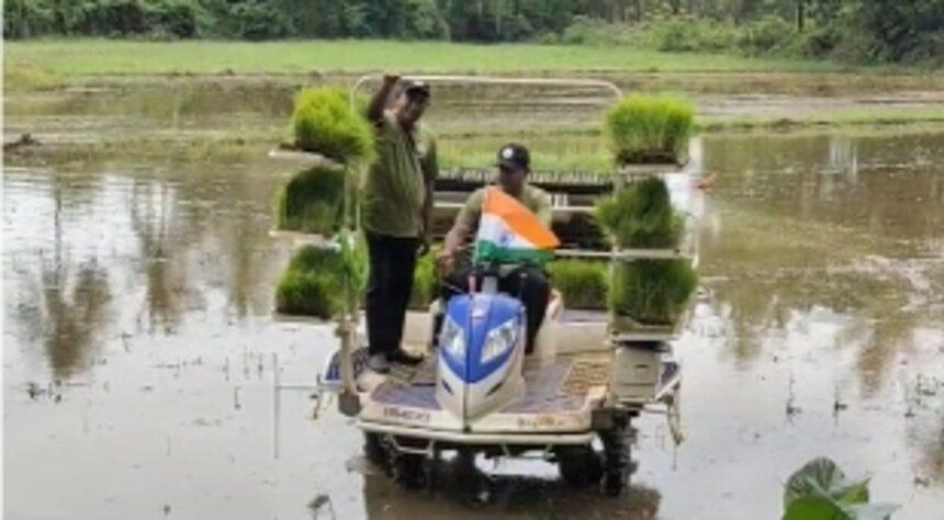 Chicalim Youth Farmers Club celebrate I-day with transplanting paddy