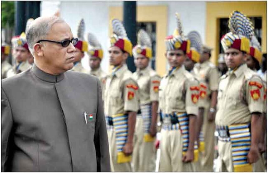 Chief Minister Digamber Kamat inspecting the guard of honour at the Independence Day celebrations at Old Secretariat, Panjim on Saturday.