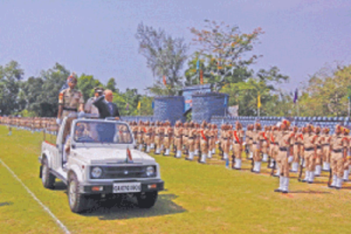 Chief Secretary B Vijayan reviews the passing out parade of police recruits at Police Training School, Valpoi.