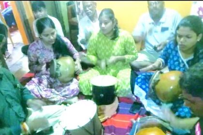 Children and youth shun devices, embrace Ghumat Aarti during Ganesh Chaturthi