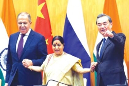 China handled Indian troops' ‘trespass’ into Dokalam with ‘restraint’: Wang Yi