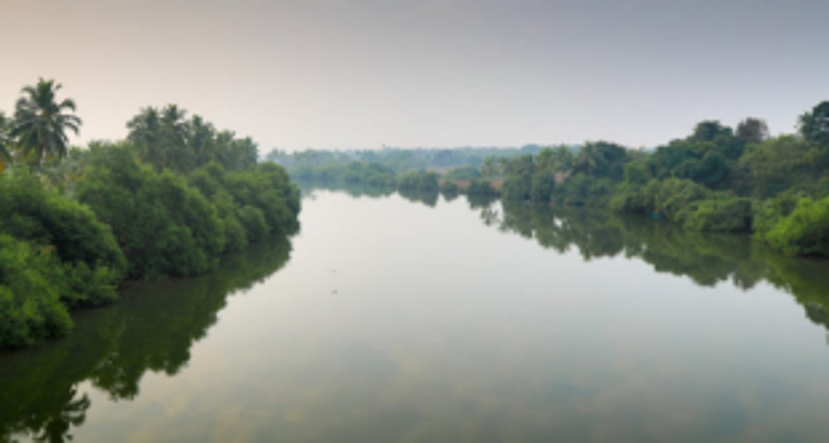 Chinchinim P'yat at loggerheads  with River Sal desilting contractor