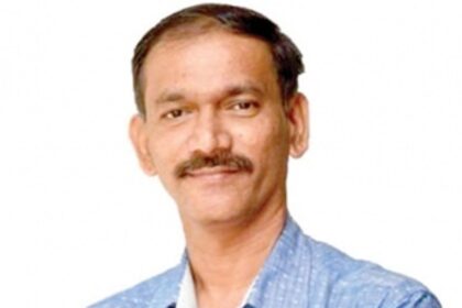 Chodankar hard at work interfering in the decision of the next leader of the opposition