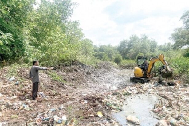 Choked nullah desilted at Durbhat