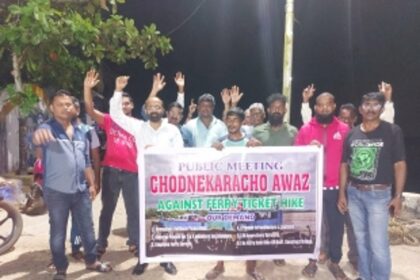 Chorao residents protest against ferry fees hike amidst long queues of vehicles