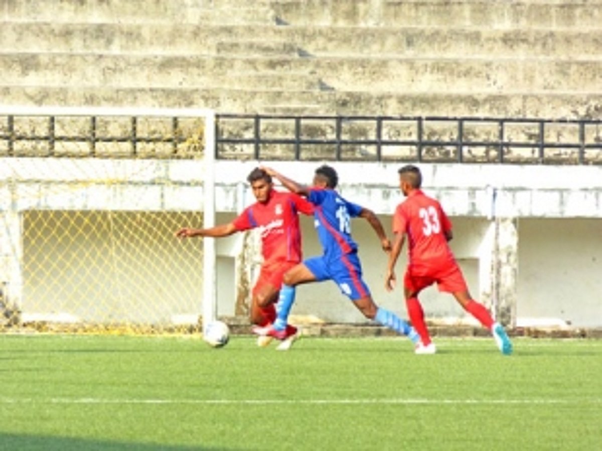 Churchill Bros, Calangute  settle for a drab draw