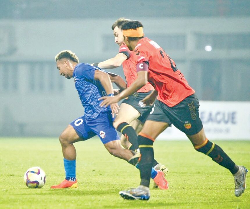 Churchill Brothers FC outclass
strong contenders Inter Kashi 1 Churchill Brothers FC outclass
strong contenders Inter Kashi