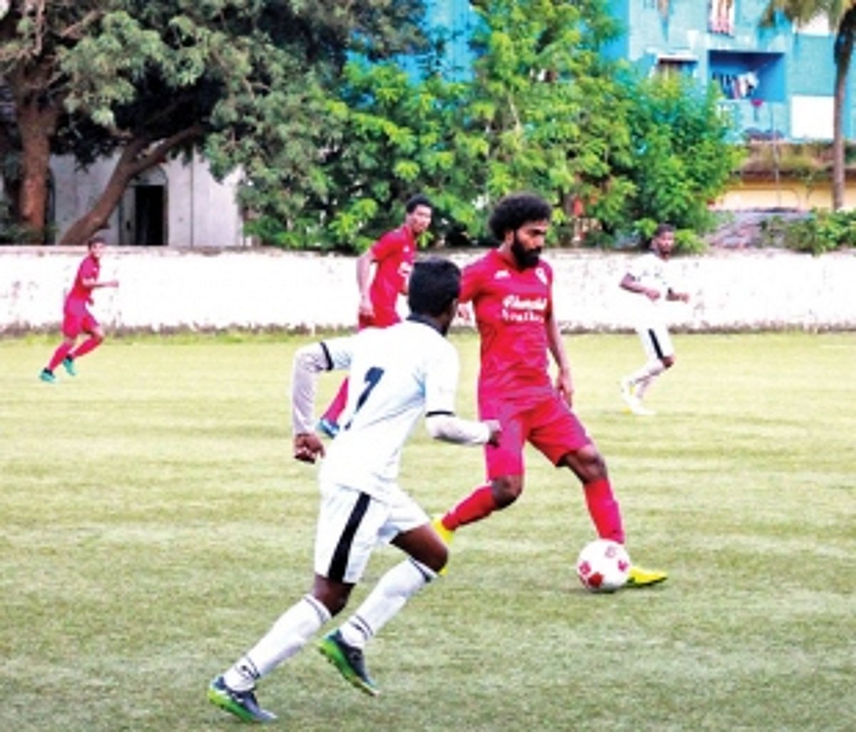 Churchill Brothers drub Panjim Footballers