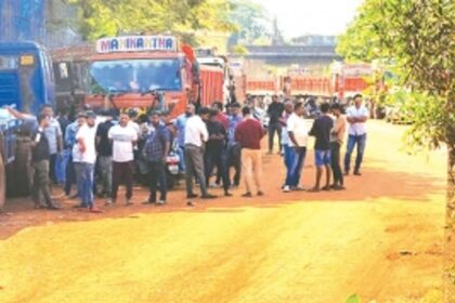 Citizens block MPA gates, halt trucks laden with coal