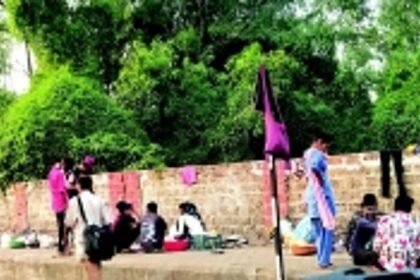 Citizens speak up as vagrant families, hawkers usurp Margao’s pavements