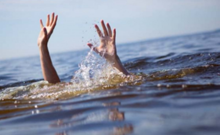 Class IV student displays courage, saves three kids