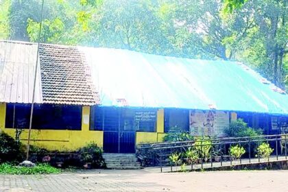Classes boycotted, parents want teacher transferred from Shiroda govt school