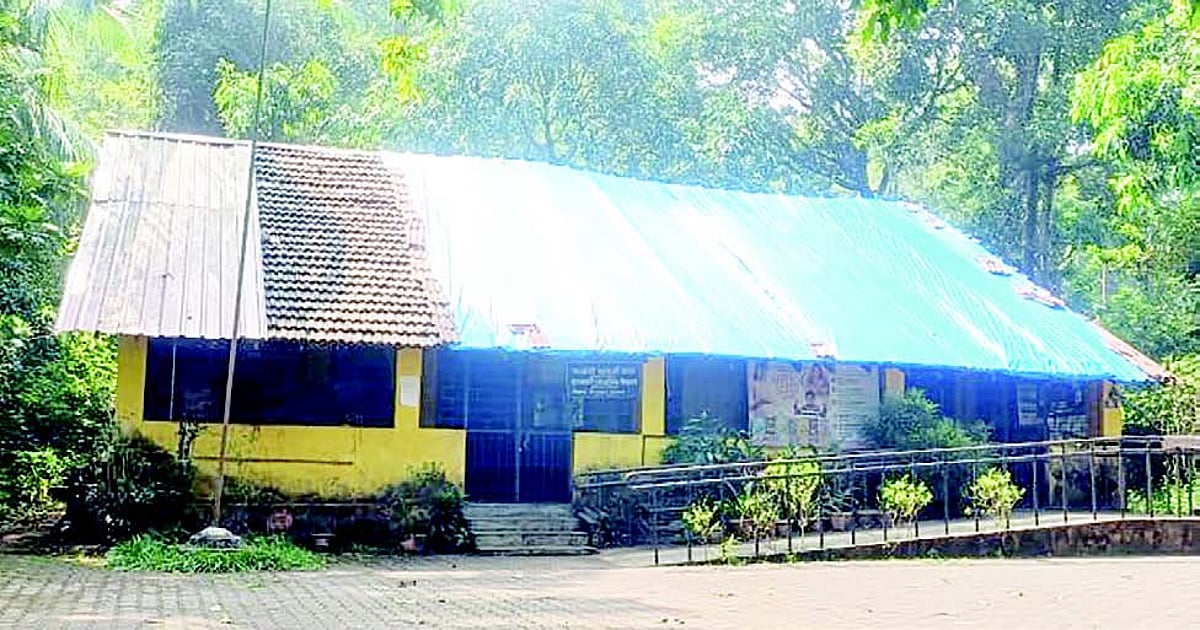 Classes boycotted, parents want teacher transferred from Shiroda govt school