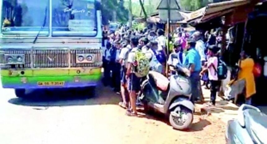 Clear encroachments on PWD acquired land at Opa-Khandepar junction, kiosk owners told