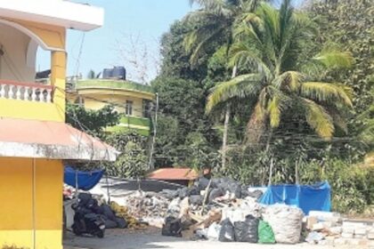 Clear heaps of dry waste lying in front of Benaulim P’yat