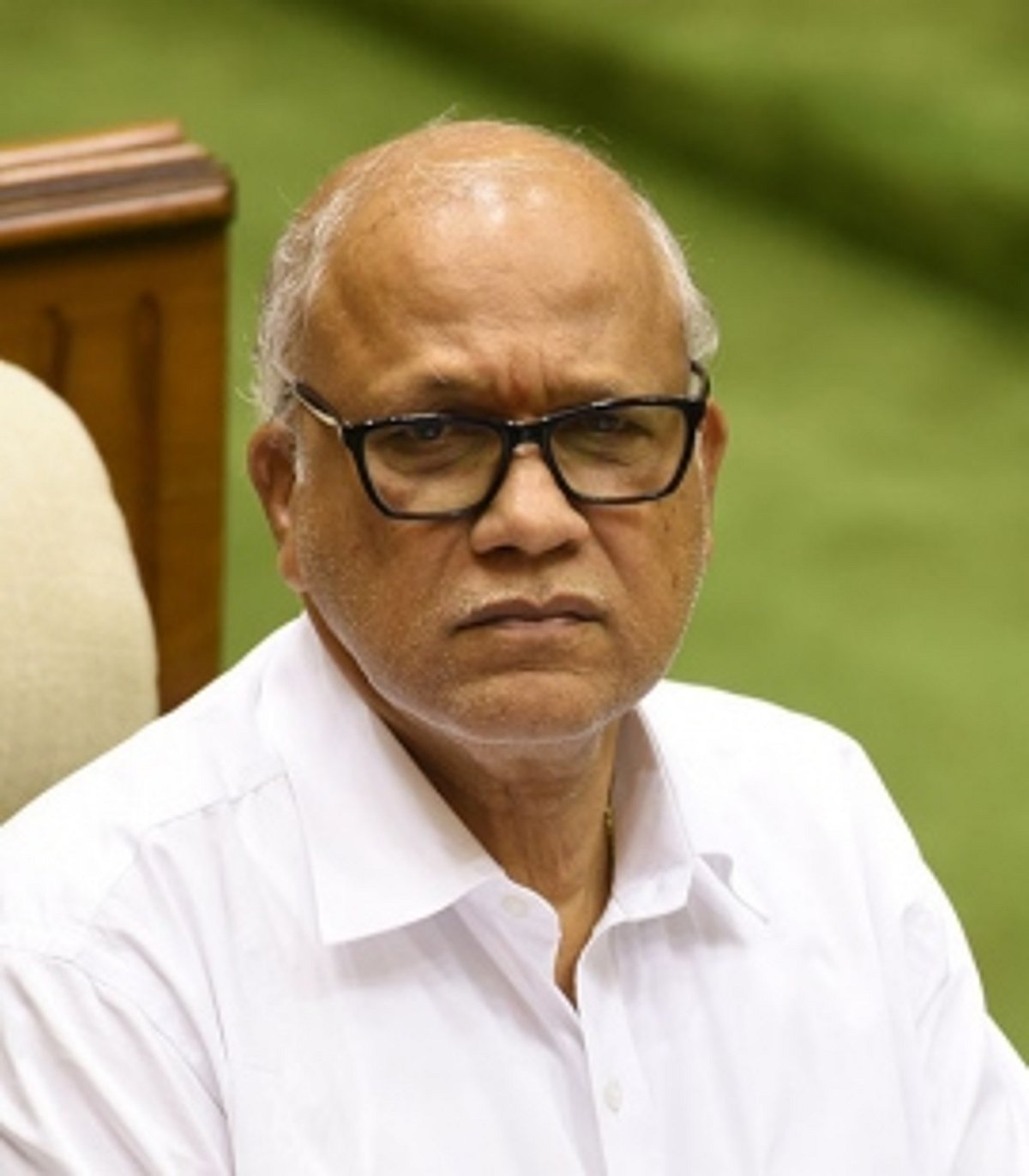 Clear stance on MoI panel report: kamat