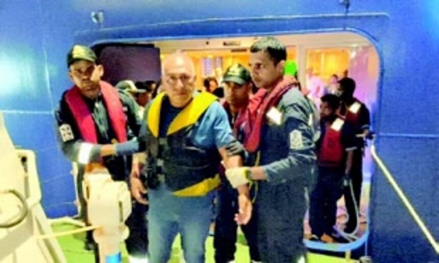 Coast Guard evacuates Mexican who suffered cardiac arrest